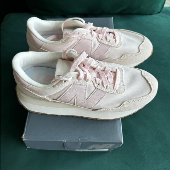 Pink New Balance 237 Sneaker - Women - Never Worn. - Picture 9 of 9
